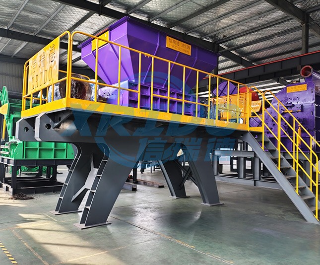 Waste Shredder Machine